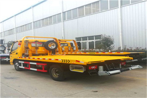 原平附近拖车救援搭电